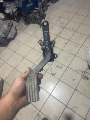 Ford Focus 1 gaz pedalı