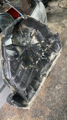 Megane 2 çıkma bağaj havuzu