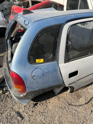 Corsa b sağ arka çamurluk