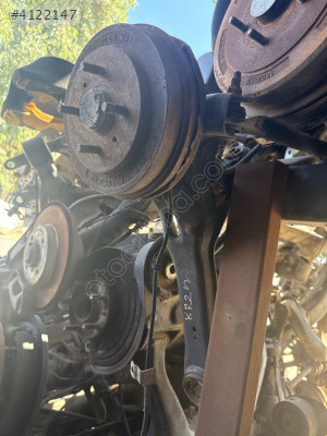 Mitsubishi karizma arka dingil