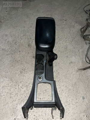 FORD FOCUS 2.5 ORTA KONSOL KOMPLE