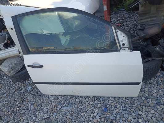 Ford Fiesta Van sağ ön kapı