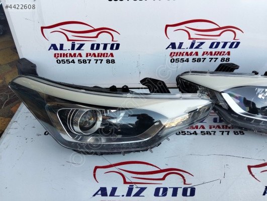 Hyundai i20 sağ ön far
