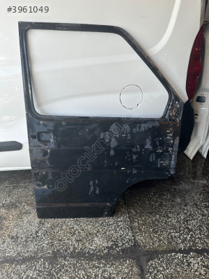 Reno trafic sağ ön kapı