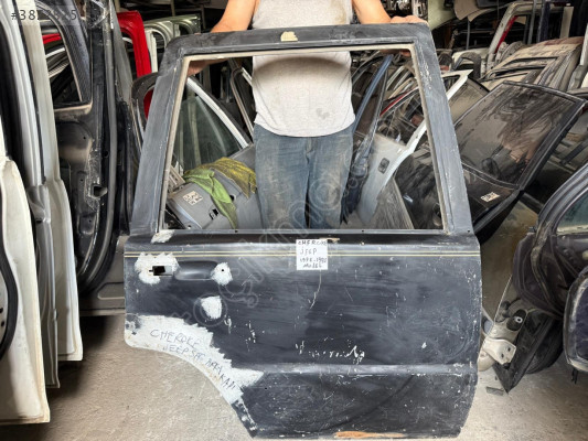 CHEROKEE JEEP SAĞ ARKA KAPI ORJİNAL ÇIKMA TEMİZ ÜRÜN