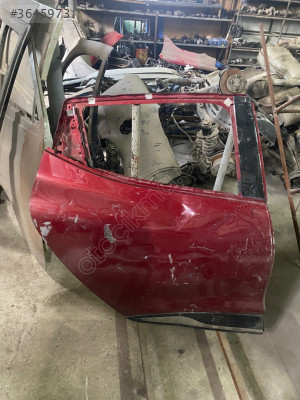 Renault clio 4 sağ arka kapı çıkma orijinal