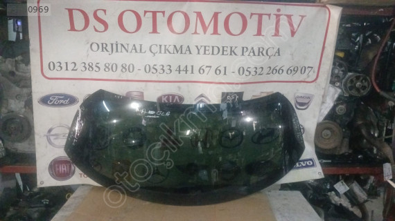 2013-2016 MERCEDES GLA ARKA CAM UFAK ÇİZİKLER VAR