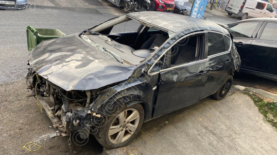 OPEL ASTRA J 2015 1.6 DİZEL HURDA BELGELİ PARÇA PARÇA SATILIK