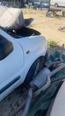 RENAULT KANGOO SOL ÖN ÇAMURLUK