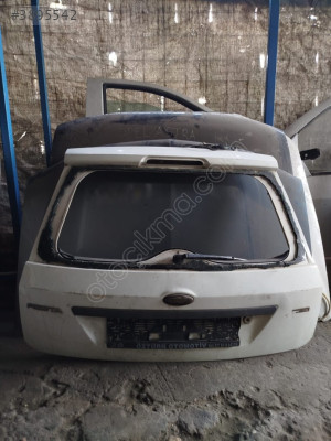 FORD FIESTA BAGAJ KAPAĞI