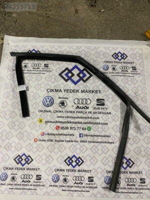 SKODA FABİA 2011 SAĞ ÖN KAPI CAM FİTİLİ