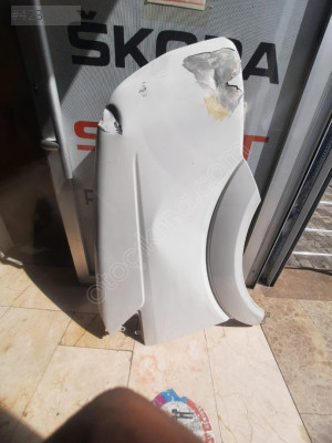 VOLKSWAGEN CRAFTER SAĞ ÖN ÇAMURLUK