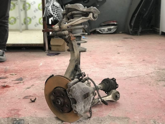 VOLKSWAGEN PASSAT 1999 2005 SOL ÖN AKS (OTOMATİK) 8D0407451JX