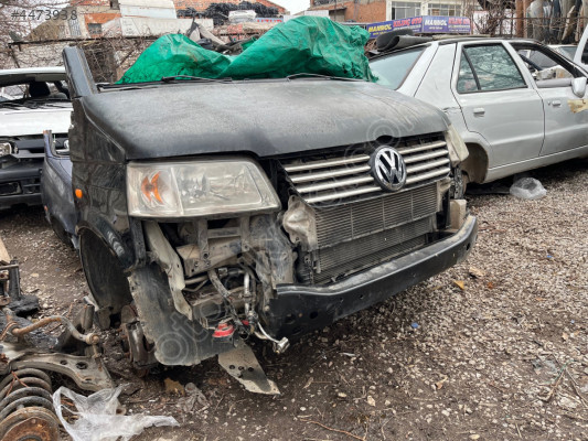Ww TRANSPORTER T5 ÖN KAPUT