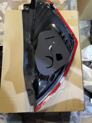 2013 SONRASI FORD FİESTA SOL ARKA STOP LAMBASI ORJ SIFIR