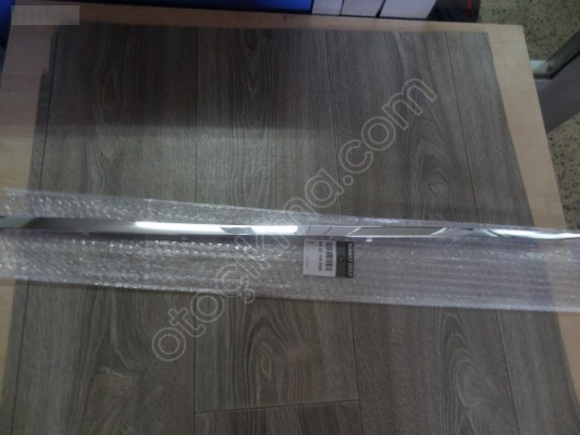 Clio 4-IV Sol Ön Kapı Çıta Nikelajı (2013-2020) 808211605R