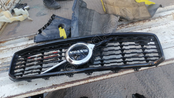 VOLVO XC40 ÖN PANUR  ORJN ÇIKMA 2019-23