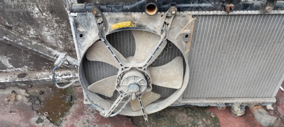 Toyota carina fan paneli