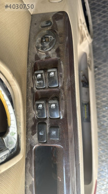 2008 Kia Sorento cam açma düğmesi