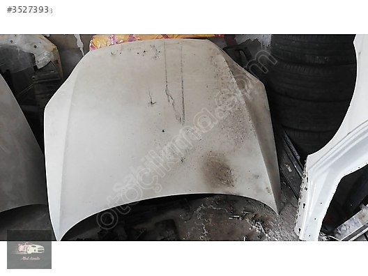 Audi Q7 2010 model motor kaputu orijinal çıkma