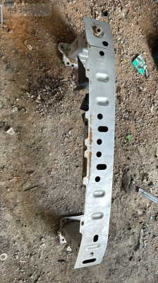 2011 FORD FOCUS ÇIKMA ORJİNAL ÖN TAMPON DEMİRİ