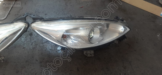 mazda 5 sağ far