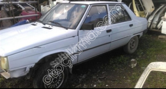 Renault 9 Broadway arka dingil