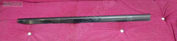 801862526R orj hatasız Renault clio5 sağ ön kapı bandı çıtası