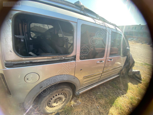 Ford connect sağ ön kapı gri renkte