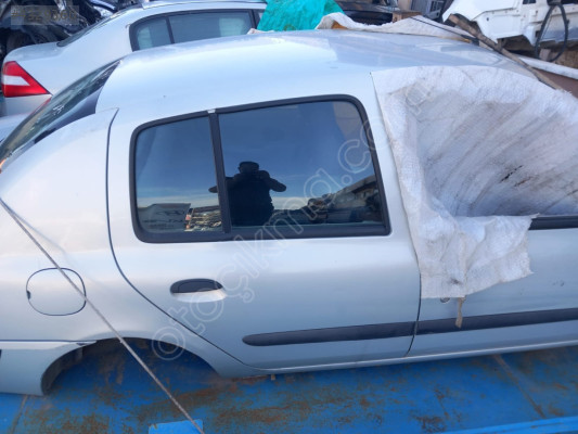 Renault clio 2 sağ arka kapı