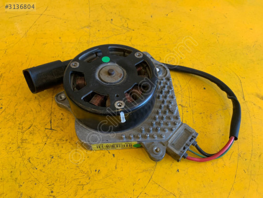 BMW F10 FAN MOTORU VE BEYNİ 8641950-01