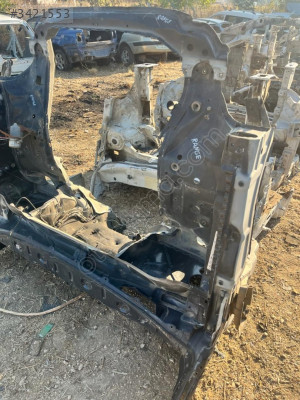 LAND ROVER RANGE ROVER SAĞ ÖN ŞASE ÇEYREK GÜÇMANLAR OTO 050125516