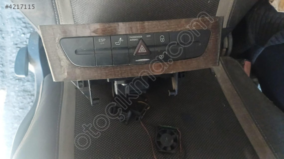 Mercedes W211 DVD/ CD Changer (Komple)