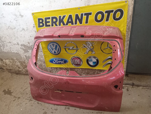 Renault Captur arka bagaj kapağı çıkma