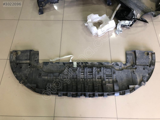 RENAULT MEGANE 4 MOTOR ALT MUHAFAZA 622351523R