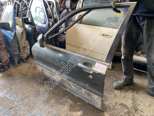 MİTSUBİSHİ GALANT SOL ÖN KAPI 1990 MODEL ORJİNAL ÇIKMA