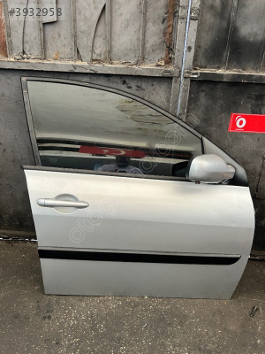 MEGANE 2 SAĞ ÖN KAPI HATASIZ ORJİNALL ÇIKMAA PARÇAAA