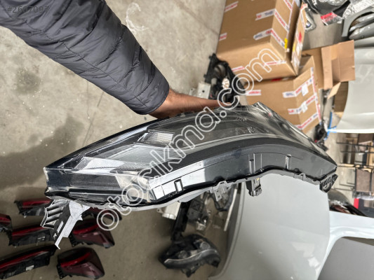 Nissan x-trail sağ far çıkma