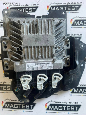 Ford Fiesta 1.4 TDCI Motor Beyni 5WS40584C-T 8V21-12A650-EC
