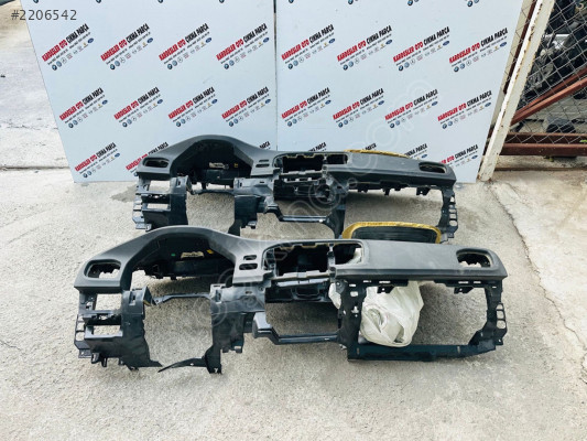 Volvo s60 patlak torpido göğüslük