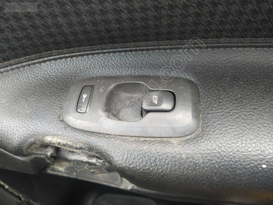 ÇIKMA VOLVO V70 SAĞ ÖN CAM DÜĞMESİ