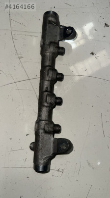 PASSAT AUDİ A32.0 TDİ CFF ÇIKMA  RAİL HATTI -03L130089M