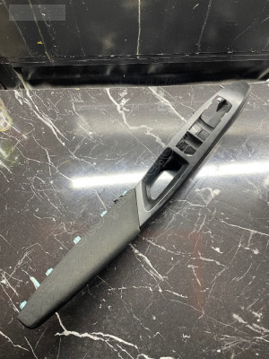 Ford focus 4 titanyum sol kapı düğme çerçevesi