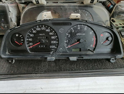 Nissan Almera kilometre saati