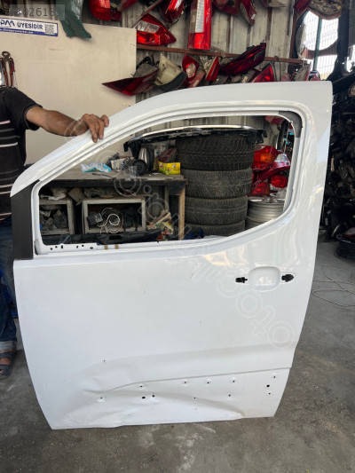 Toyota proace city çıkma ön sol kapı