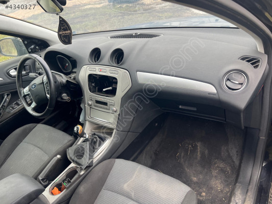 Whatsaptan siparişler Ford Mondeo torpido
