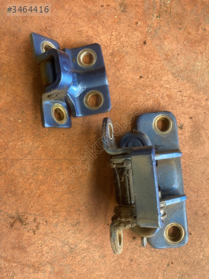 Fiat Uno Sağ Arka Menteşesi