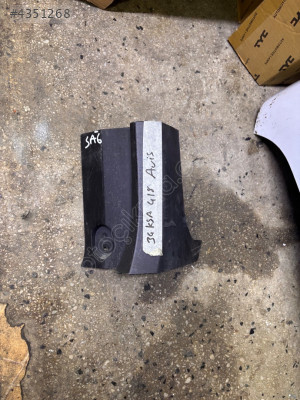 Courier arka tampon sağ köşe