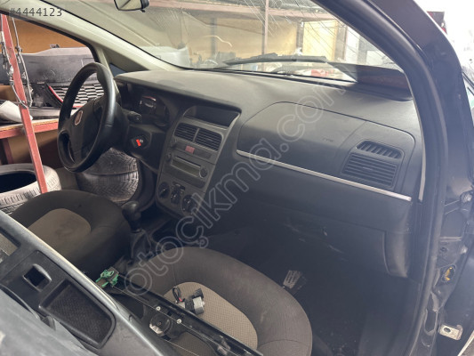 Fiat linea komple torpido ön göğüs