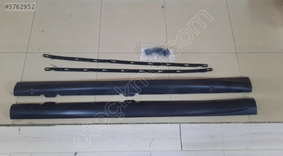 VW GOLF 6 R LİNE MARŞBİYEL KAPLAMASI SAĞ SOL SET 5K0853855G